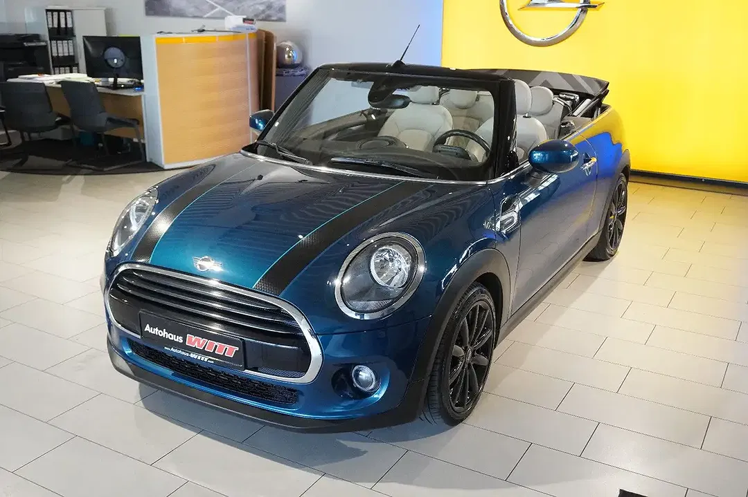 MINI Cooper Cabrio - Thumbnail 3
