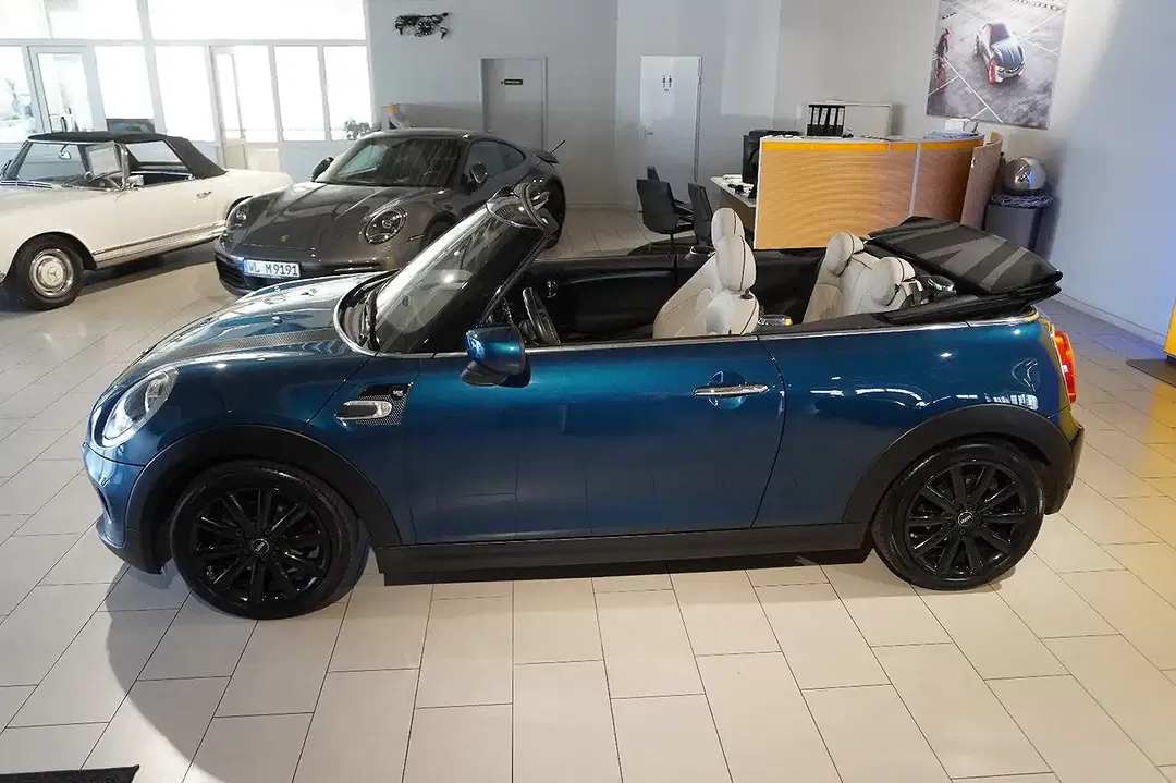 MINI Cooper Cabrio - Thumbnail 4