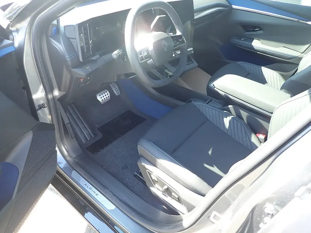 Renault Megane E-Tech Esprit Alpine Comfort - Thumbnail 8