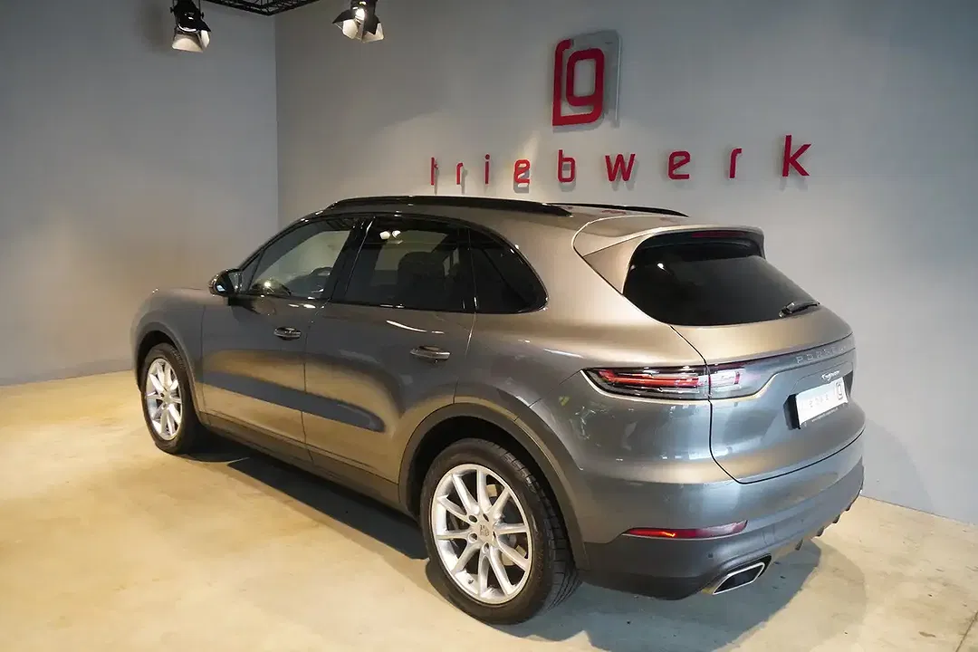 Porsche Cayenne 3.0 V6 - Thumbnail 3