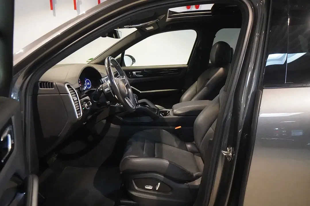 Porsche Cayenne 3.0 V6 - Thumbnail 6