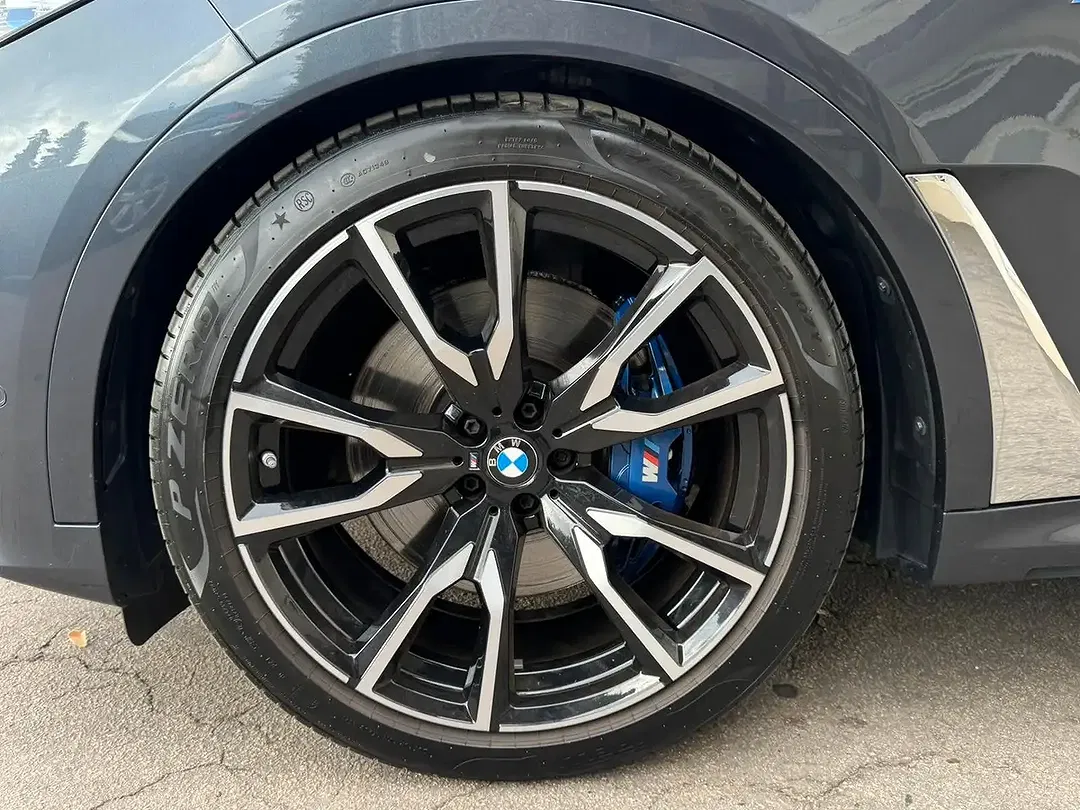 BMW X7 M Sport Lounge - Thumbnail 7