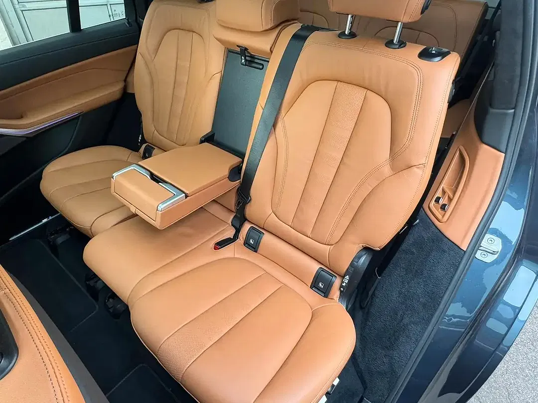 BMW X7 M Sport Lounge - Thumbnail 20