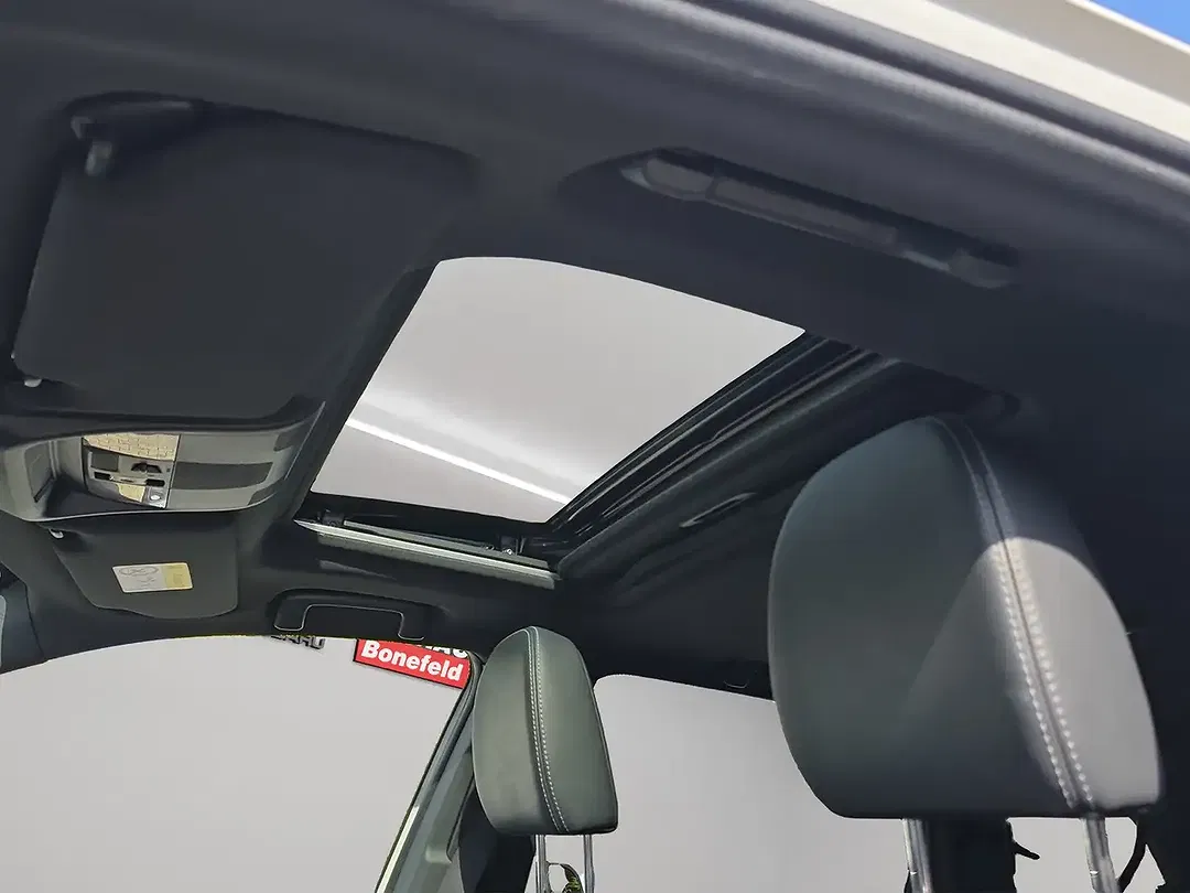 Mitsubishi Outlander PHEV 4WD Top - Thumbnail 24