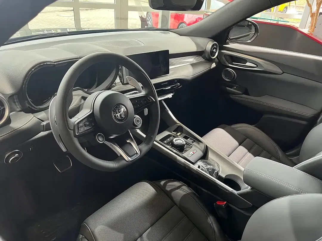 Alfa Romeo Tonale 1.5 Ibrida MHEV Veloce - Thumbnail 7