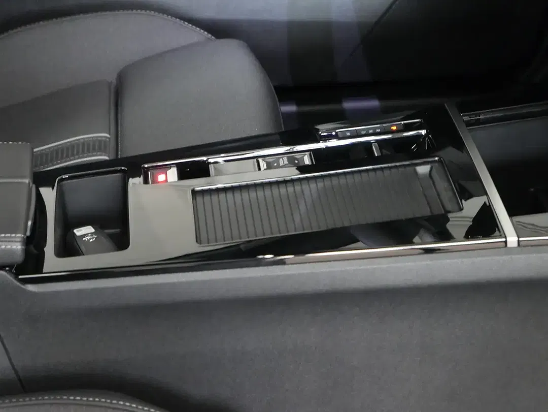 Opel Astra Hybrid GS - Thumbnail 9