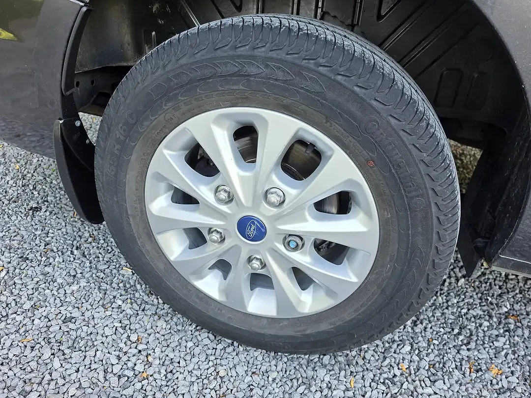 Ford Transit Custom L2H1 Limited - Thumbnail 11