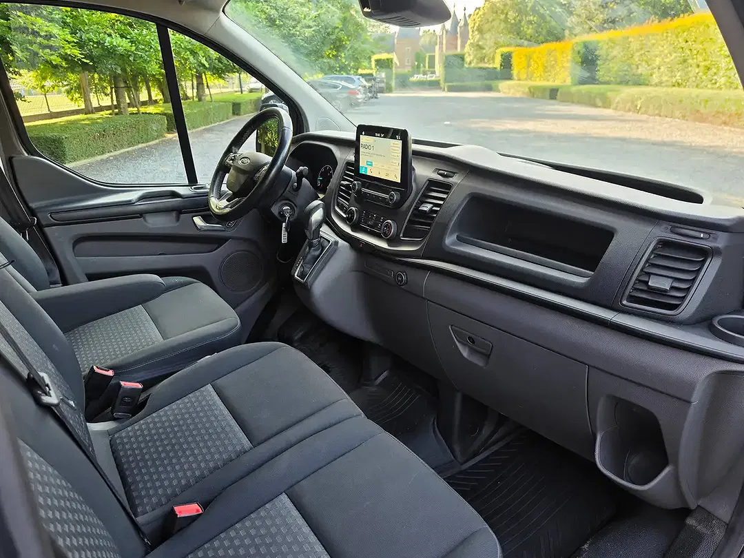 Ford Transit Custom L2H1 Limited - Thumbnail 13