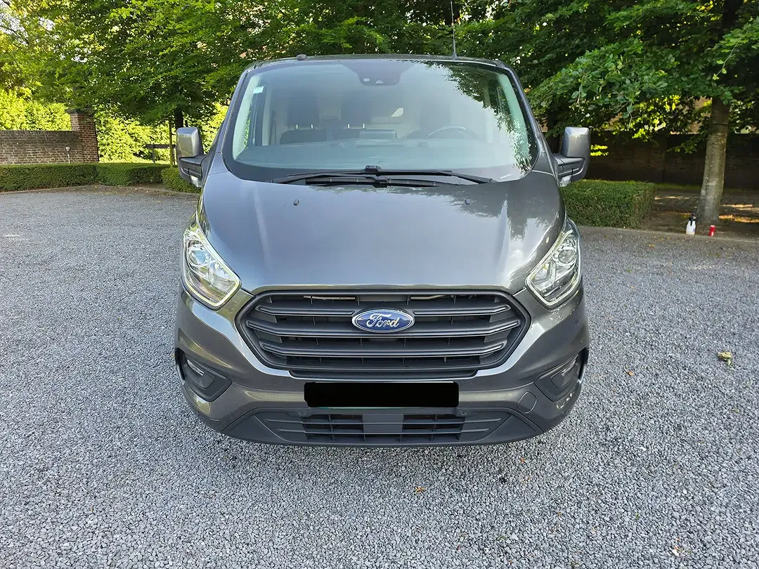 Ford Transit Custom L2H1 Limited - Thumbnail 2