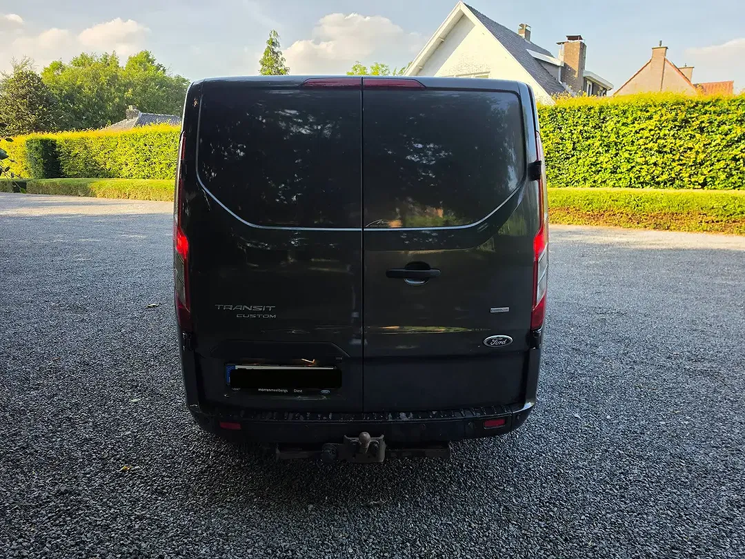 Ford Transit Custom L2H1 Limited - Thumbnail 5