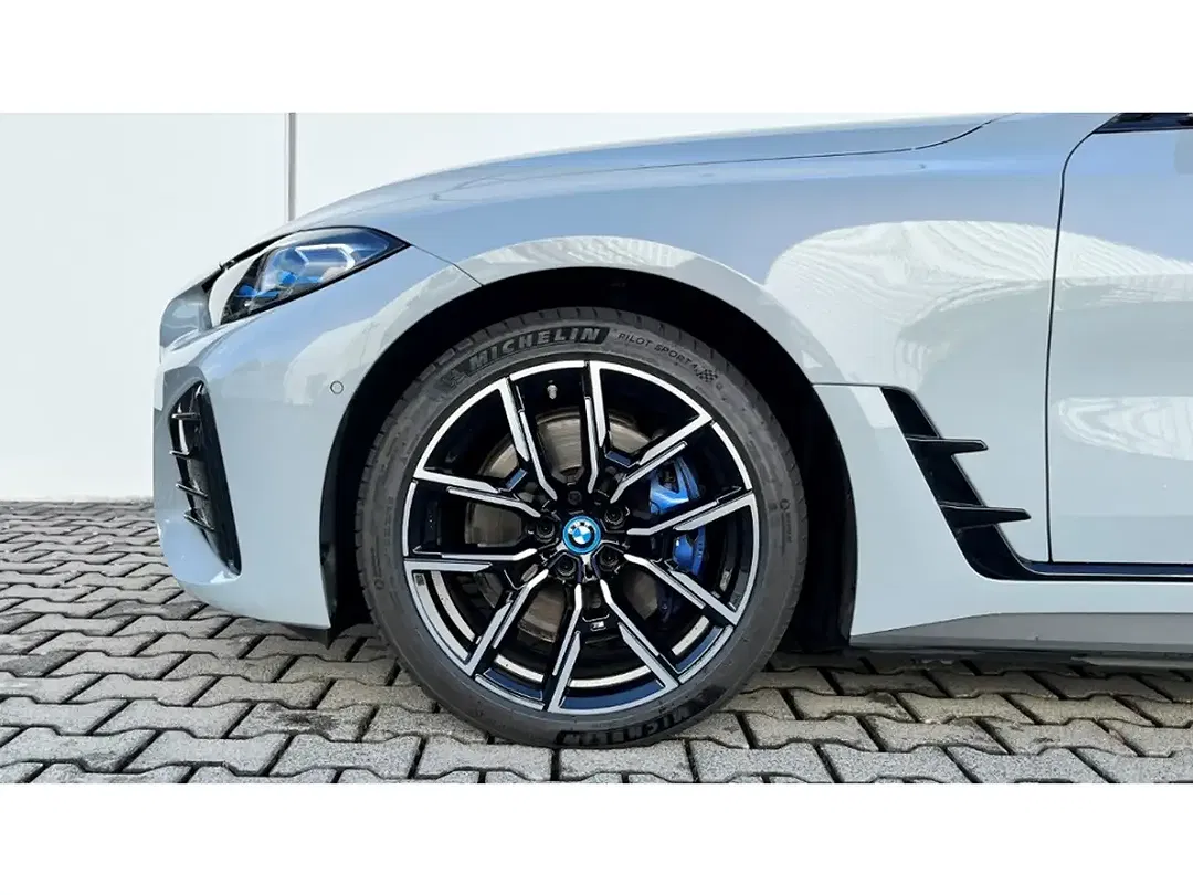 BMW i4 Gran Coupe - Thumbnail 7