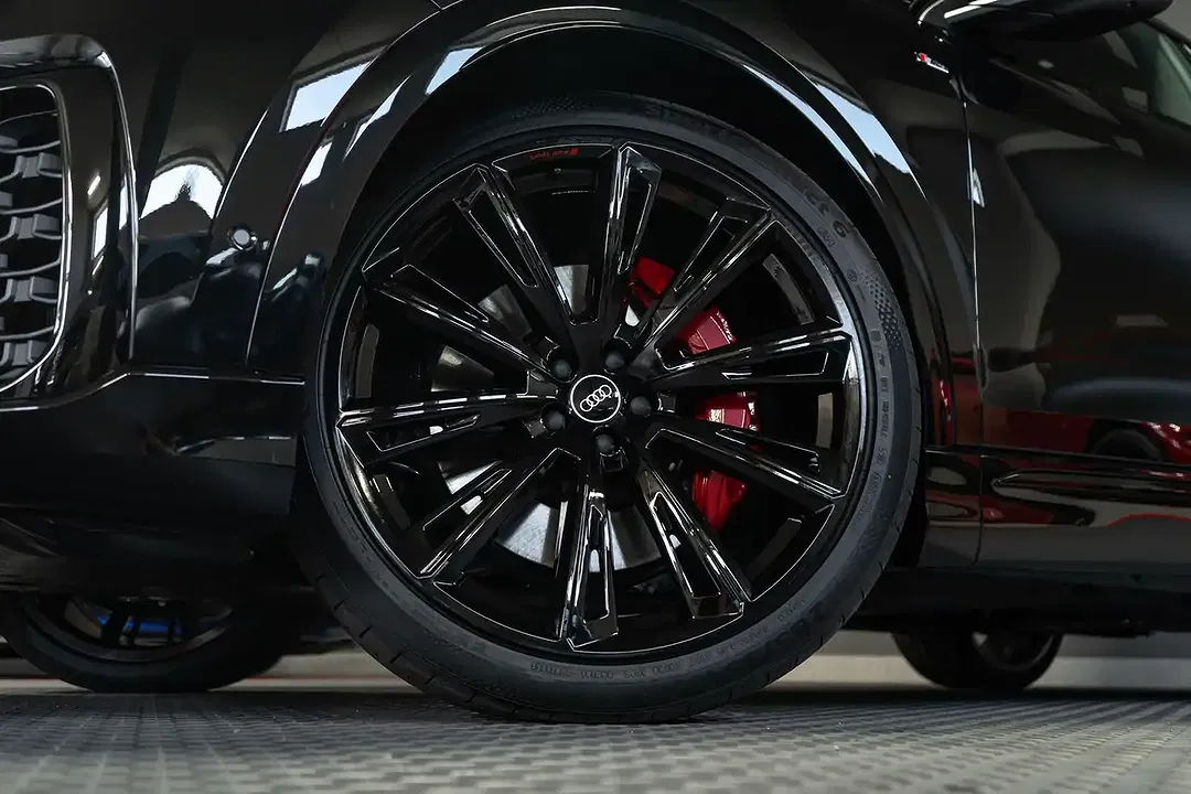 Audi Q8 60 TFSI e quattro S line - Thumbnail 3
