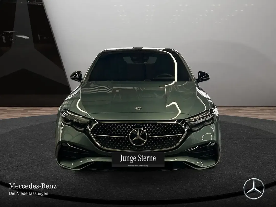 Mercedes-Benz E 220 AMG - Thumbnail 2