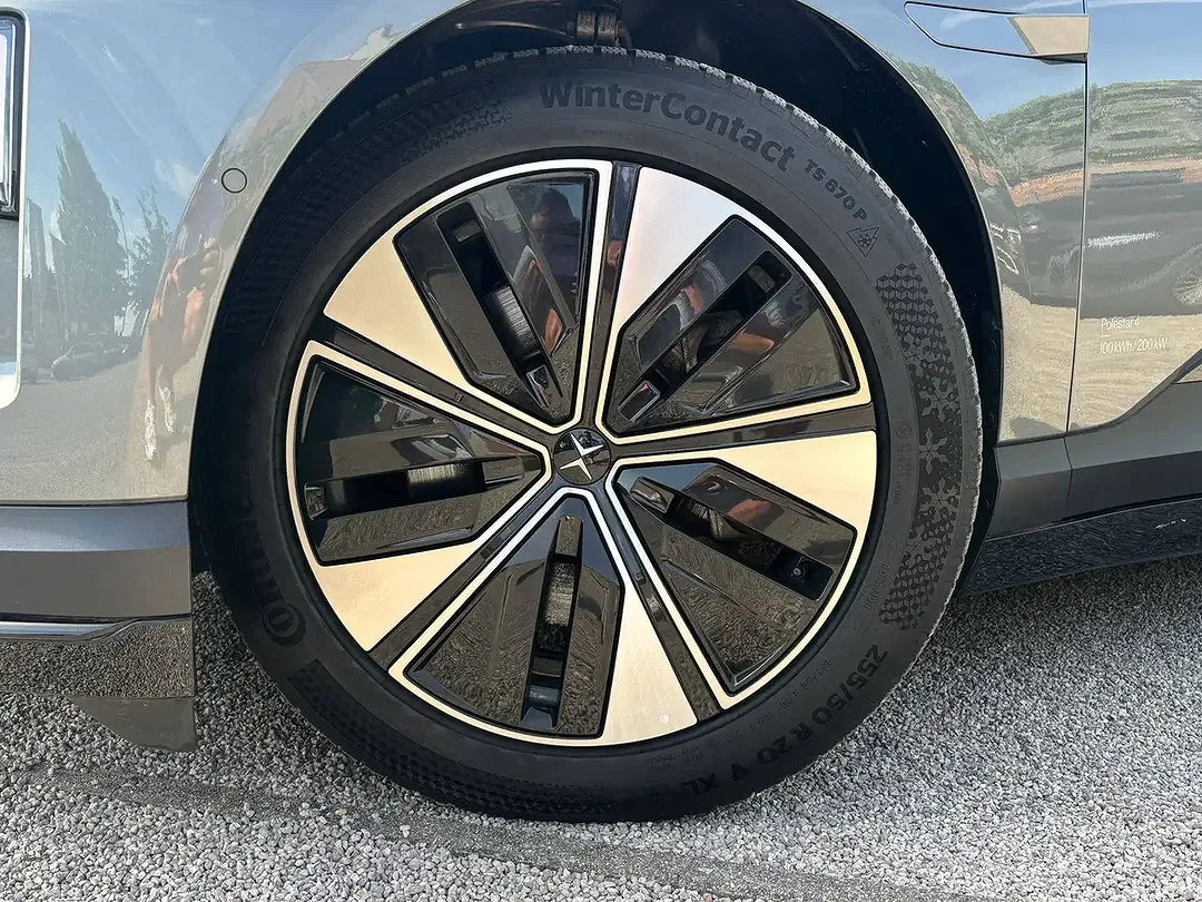 Polestar 4 100 kWh Long Range Single Motor Plus Pilot - foto 2