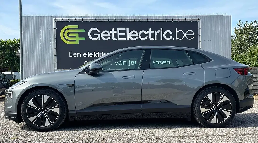 Polestar 4 100 kWh Long Range Single Motor Plus Pilot - Thumbnail 3