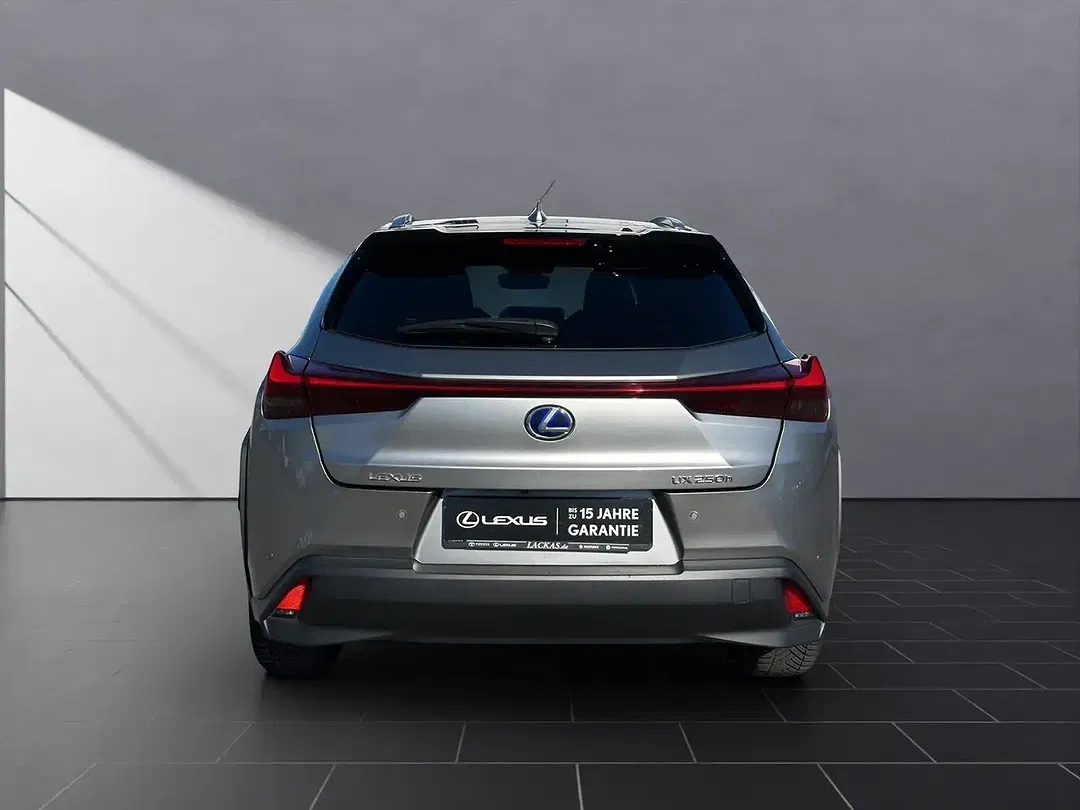 Lexus UX 250h Style Edition - Thumbnail 4