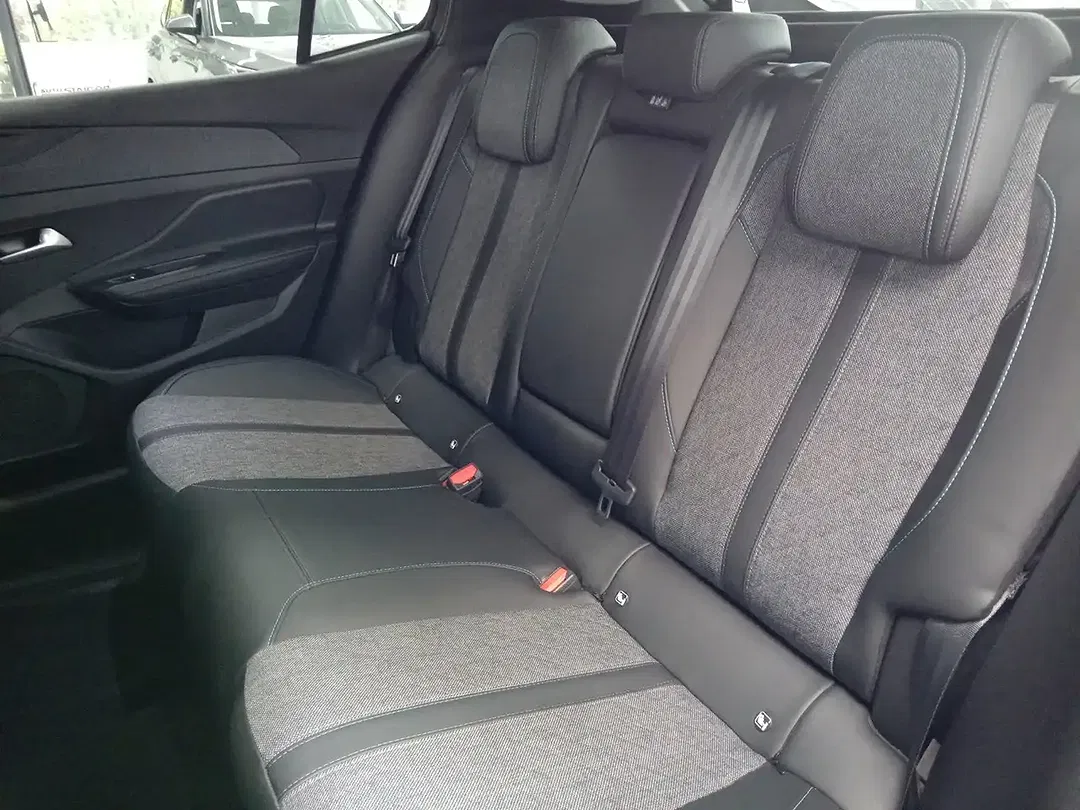 Peugeot 408 130 PureTech - Thumbnail 12