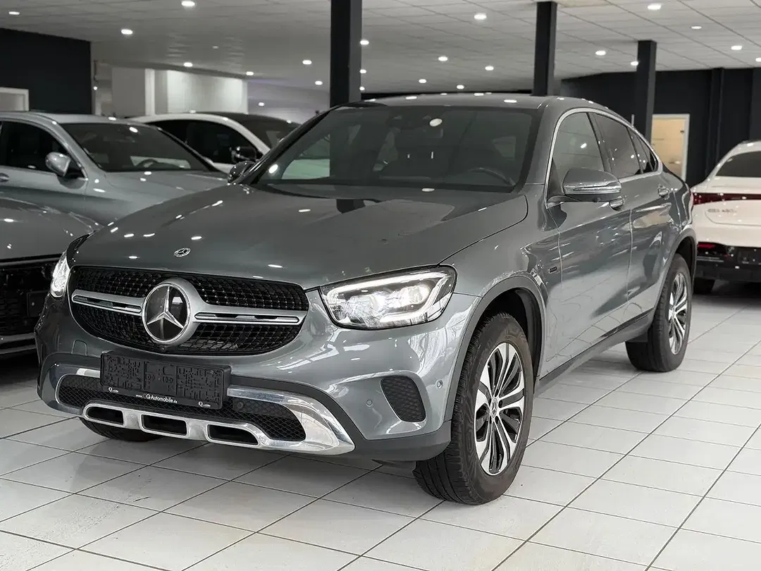 Mercedes-Benz GLC 300 4MATIC - Thumbnail 1