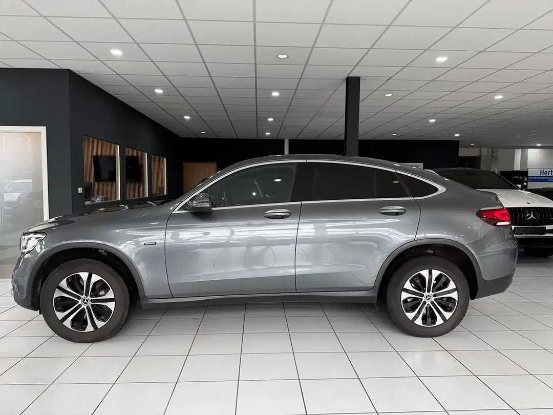 Mercedes-Benz GLC 300 4MATIC - Thumbnail 2