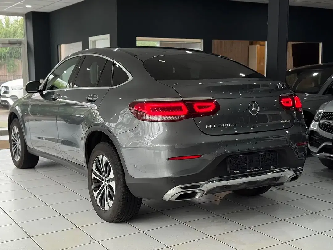Mercedes-Benz GLC 300 4MATIC - Thumbnail 3