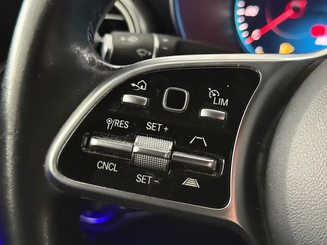 Mercedes-Benz GLC 300 4MATIC - Thumbnail 9