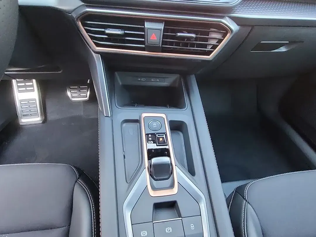 CUPRA Leon 1.5 eTSI DSG Matrix LED Sportstourer - Thumbnail 14