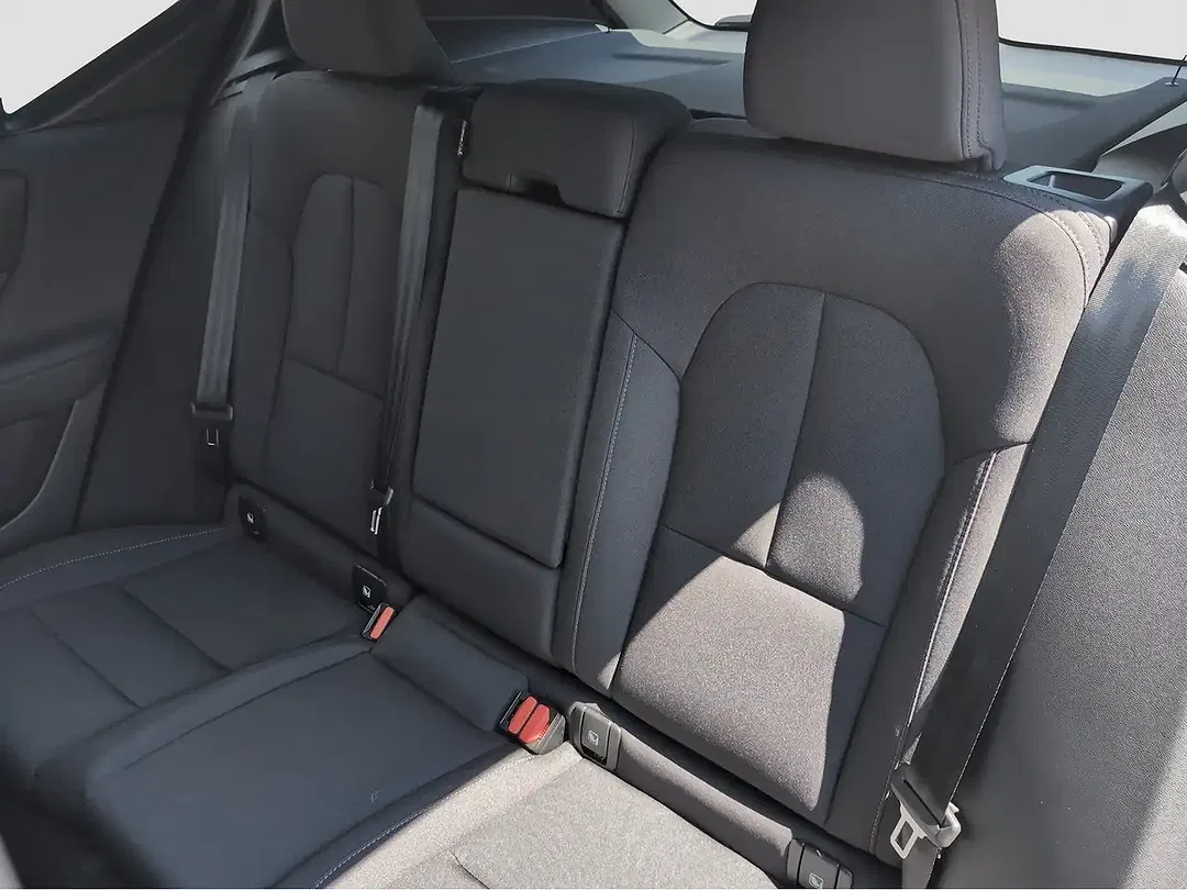 Volvo EX40 Plus - Thumbnail 10