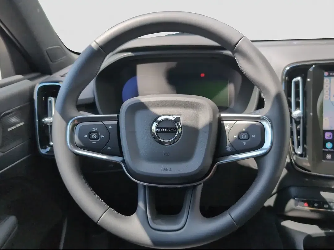Volvo EX40 Plus - Thumbnail 4