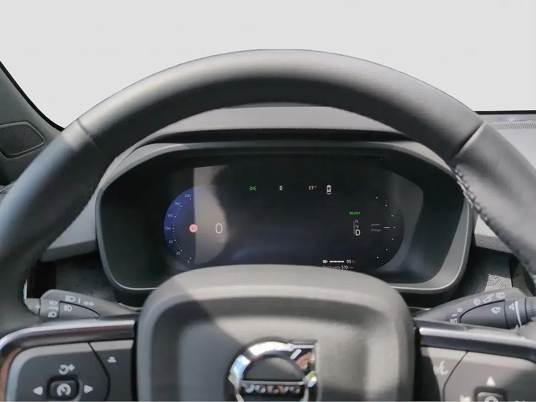 Volvo EX40 Plus - Thumbnail 5