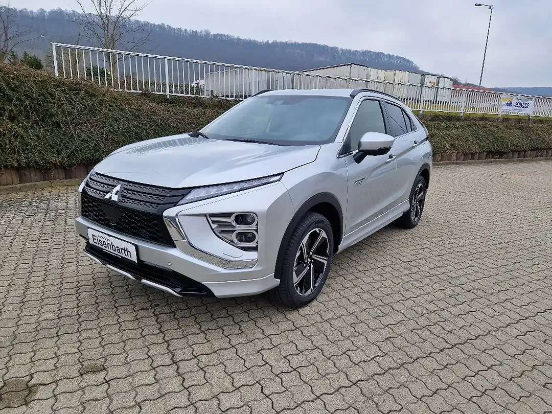 Mitsubishi Eclipse Cross 2.4 PHEV Hybrid MIVEC 4WD Select - foto 1
