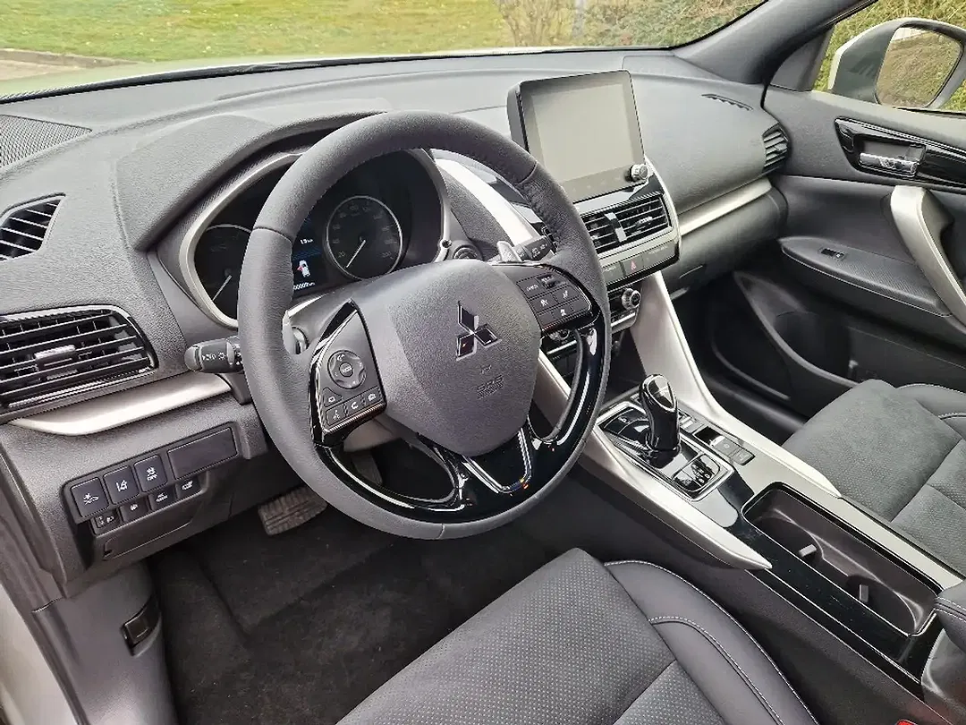 Mitsubishi Eclipse Cross 2.4 PHEV Hybrid MIVEC 4WD Select - foto 15