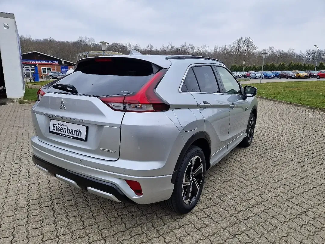Mitsubishi Eclipse Cross 2.4 PHEV Hybrid MIVEC 4WD Select - Thumbnail 3