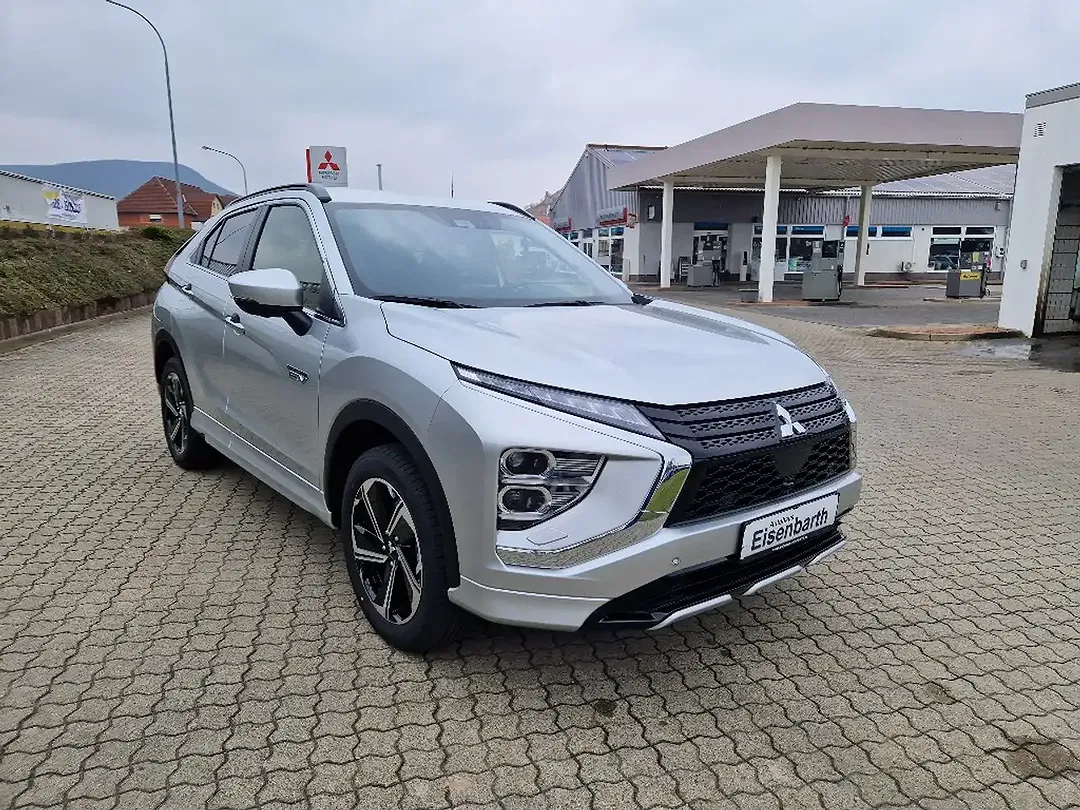Mitsubishi Eclipse Cross 2.4 PHEV Hybrid MIVEC 4WD Select - Thumbnail 4
