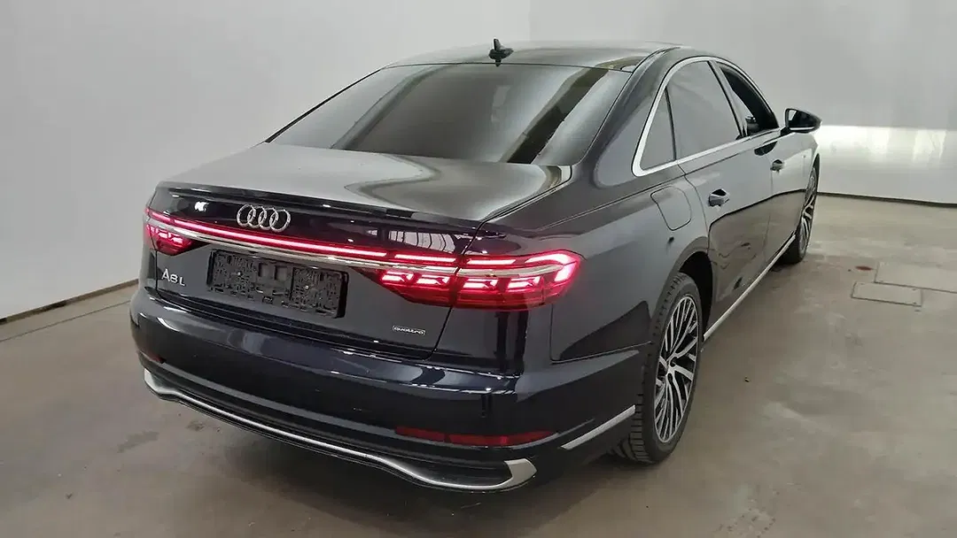 Audi A8 - Thumbnail 9