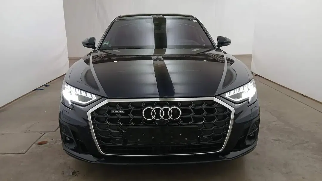 Audi A8 - Thumbnail 4