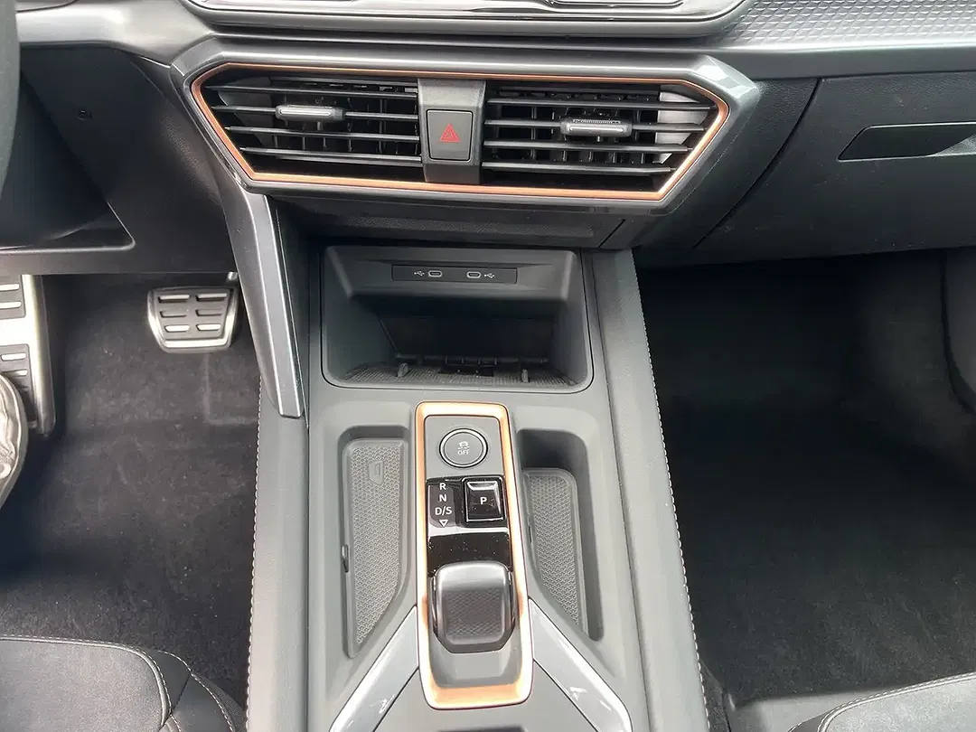 CUPRA Leon 1.5 eTSI DSG Matrix LED Sportstourer - Thumbnail 11