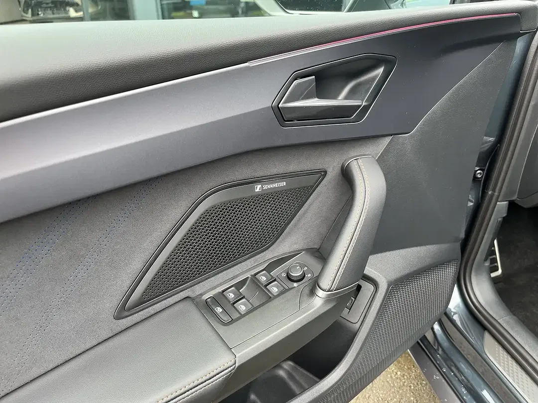 CUPRA Leon 1.5 eTSI DSG Matrix LED Sportstourer - Thumbnail 12