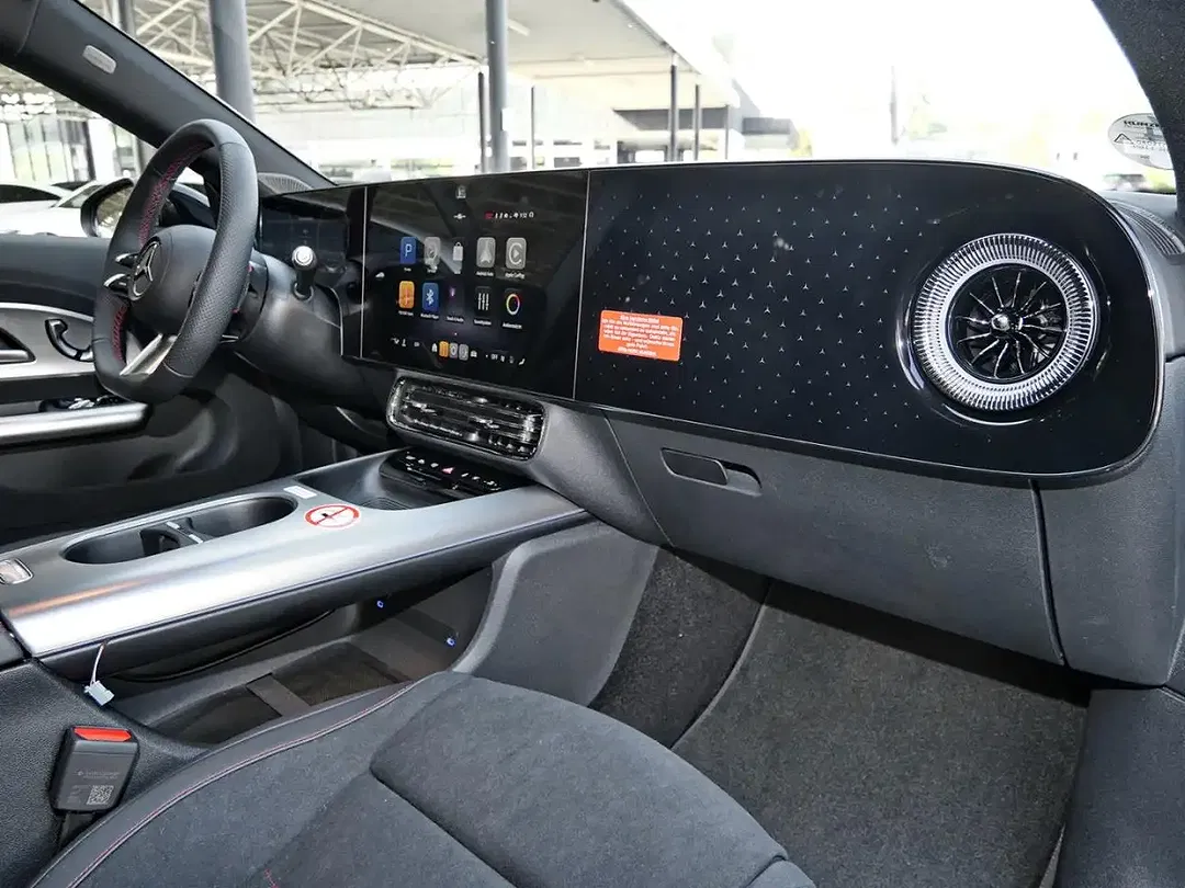 Mercedes-Benz CLA 200 AMG Night - foto 15