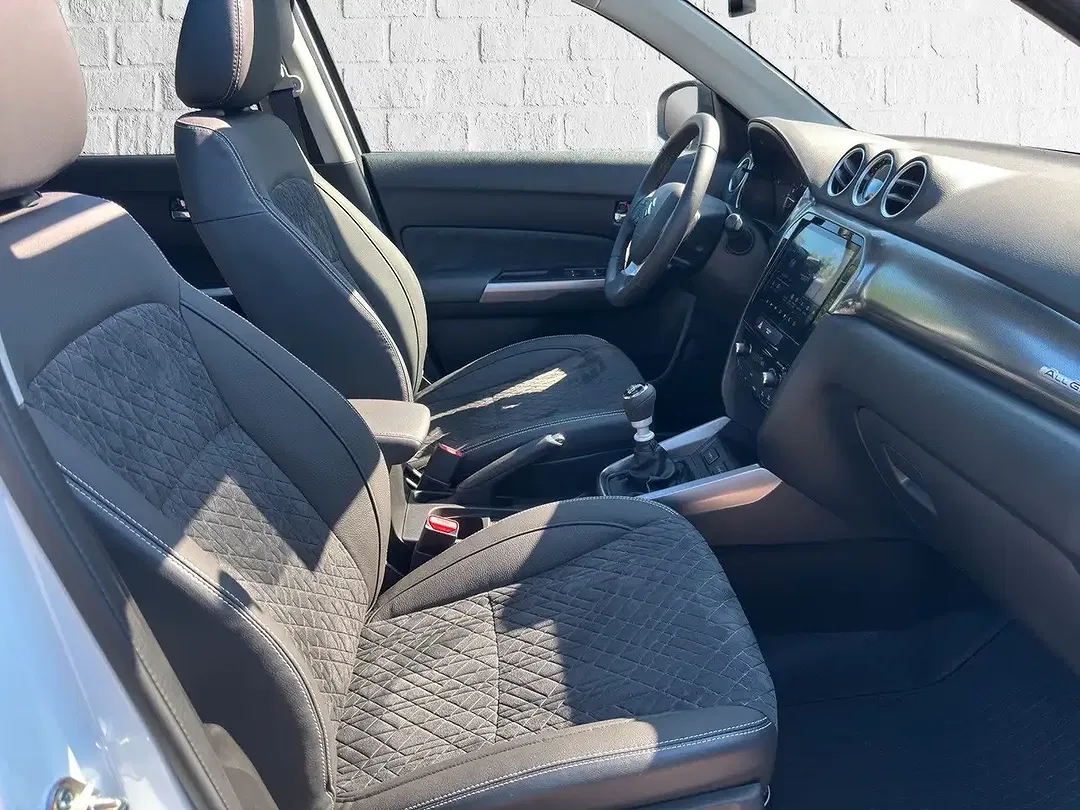 Suzuki Vitara MHEV 1.4 4x4 Comfort+ - Thumbnail 10
