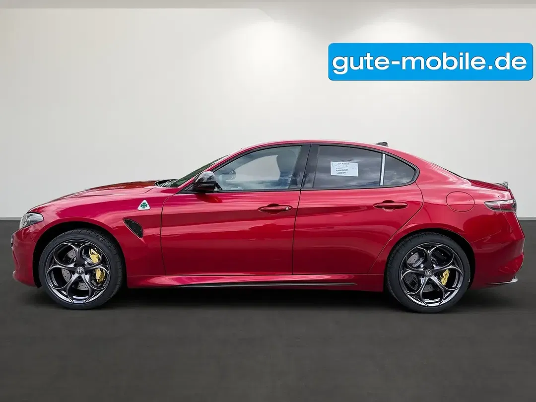 Alfa Romeo Giulia Quadrifoglio - Thumbnail 6