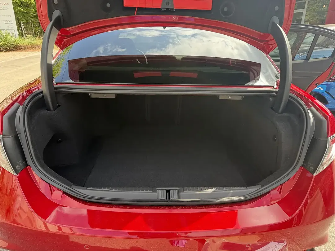 Alfa Romeo Giulia Quadrifoglio - Thumbnail 9