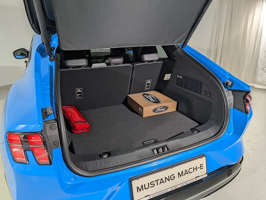 Ford Mustang Mach-E Extended Range Premium - Thumbnail 7