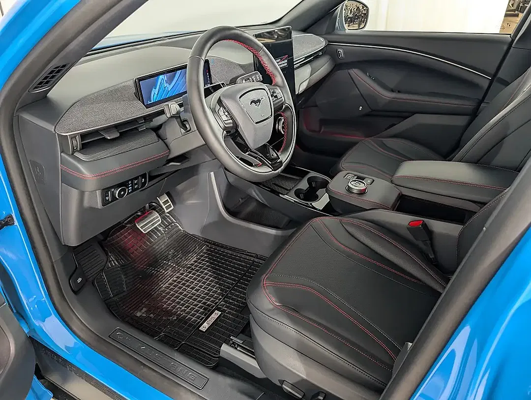 Ford Mustang Mach-E Extended Range Premium - Thumbnail 8