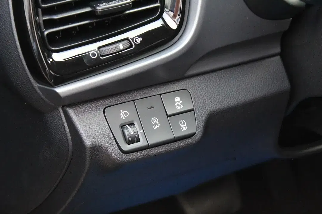 Kia Stonic AMT Spirit Comfort Plus - Thumbnail 10