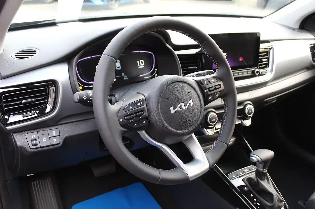 Kia Stonic AMT Spirit Comfort Plus - Thumbnail 11