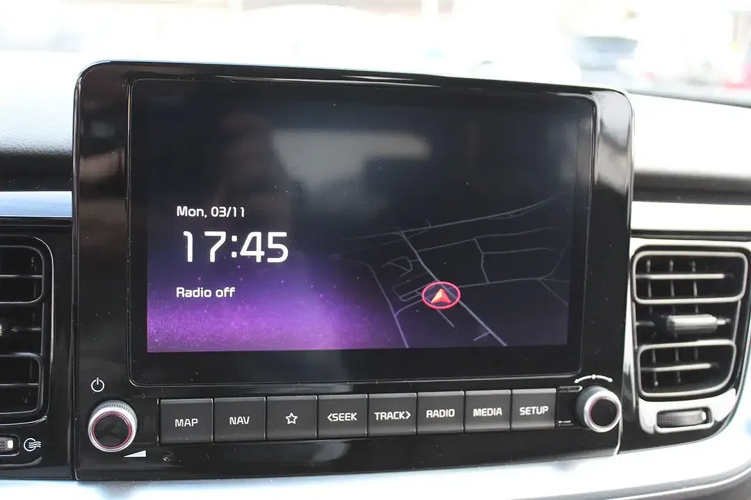 Kia Stonic AMT Spirit Comfort Plus - Thumbnail 13