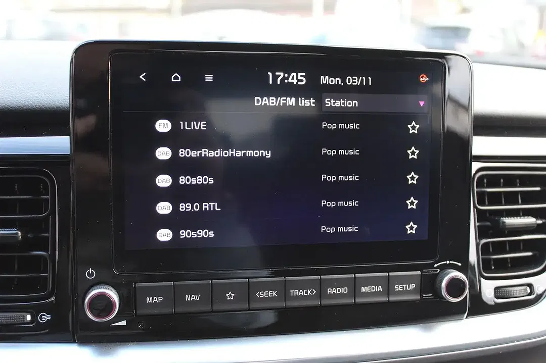 Kia Stonic AMT Spirit Comfort Plus - foto 15