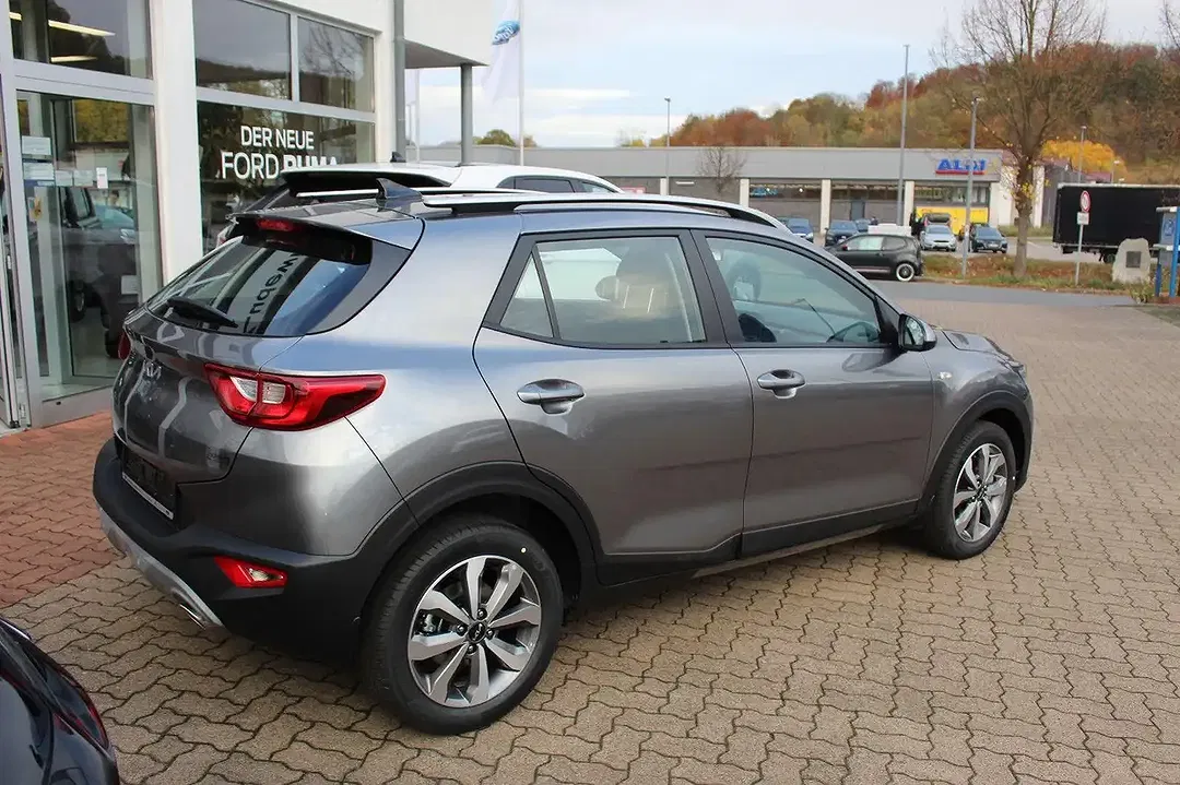 Kia Stonic AMT Spirit Comfort Plus - Thumbnail 3