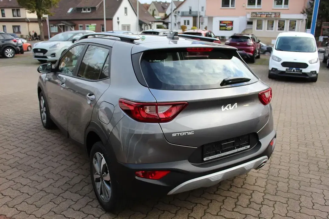 Kia Stonic AMT Spirit Comfort Plus - Thumbnail 4