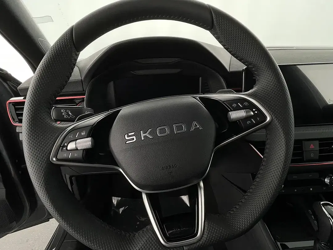 Skoda Kamiq 85 1.0 TSI DSG Monte Carlo - Thumbnail 19